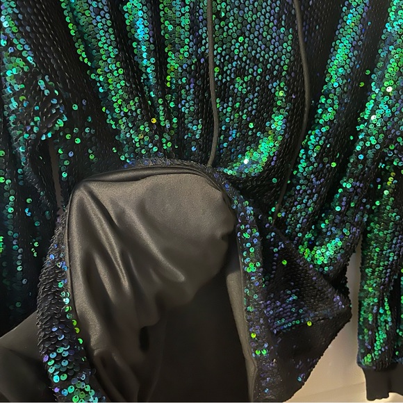 Mermaid sequin hoodie - Picture 2 of 9
